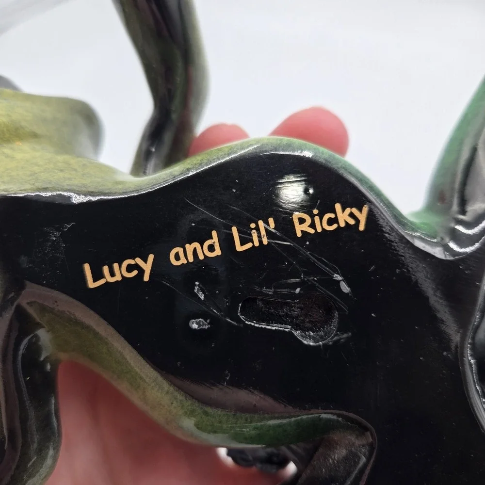 2002 Kitty's Critters Lucy and Lil' Ricky Frogs‎ Colorful Tree Frog Wall Mount